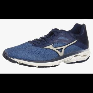 Mizuno Blue and White Athletic Shoes